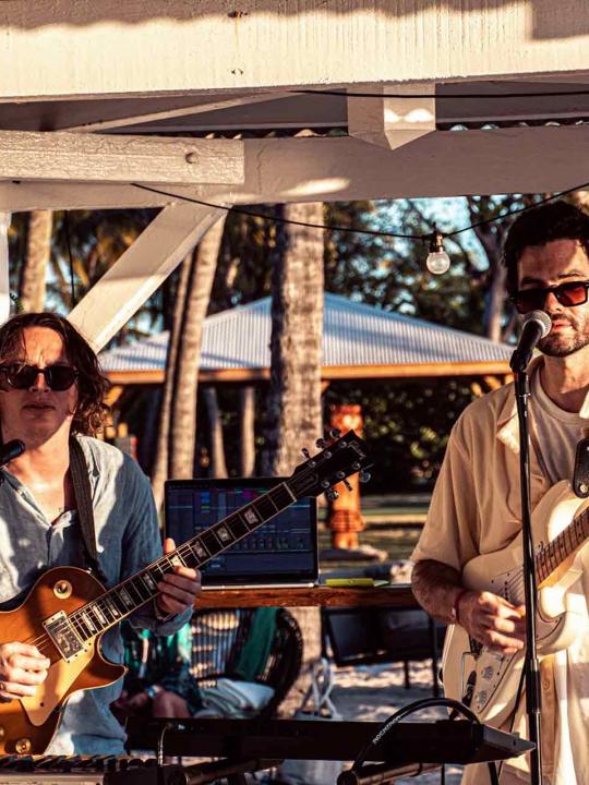 jean tonique chanteur au club med la caravelle